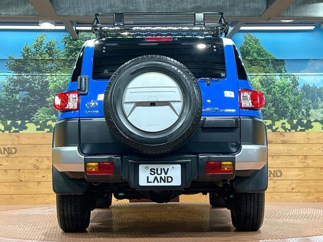 TOYOTA FJ CRUISER 4WD 2011