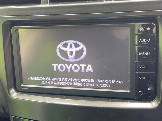 TOYOTA PRIUS Alpha 2014