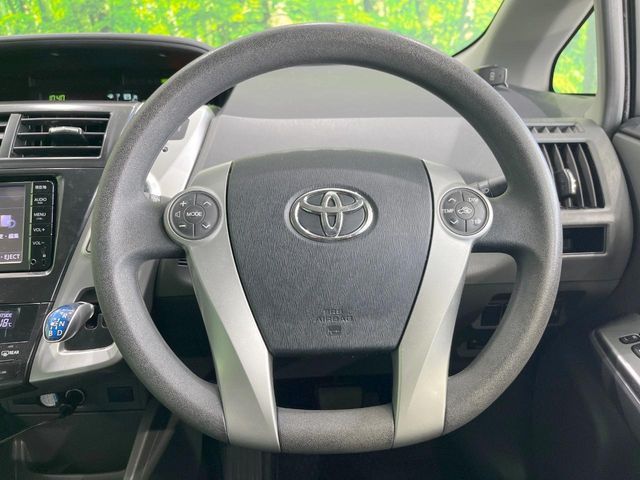 TOYOTA PRIUS Alpha 2014
