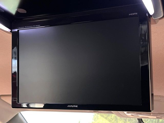 TOYOTA VOXY HYBRID 2014