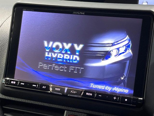 TOYOTA VOXY HYBRID 2014