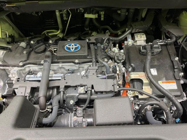 TOYOTA VOXY HYBRID 2024