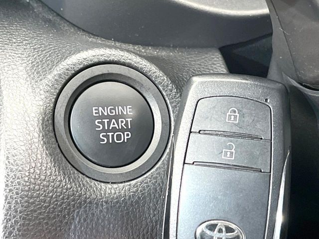 TOYOTA YARIS CROSS 2025