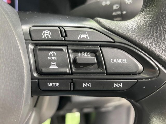 TOYOTA YARIS CROSS 2025