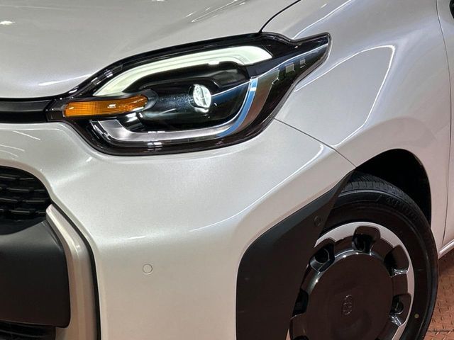 TOYOTA SIENTA HYBRID 2024