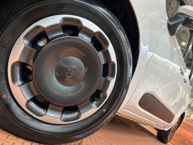 TOYOTA SIENTA HYBRID 2024