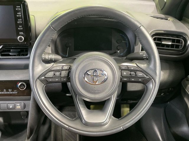 TOYOTA YARIS CROSS HYBRID 2023