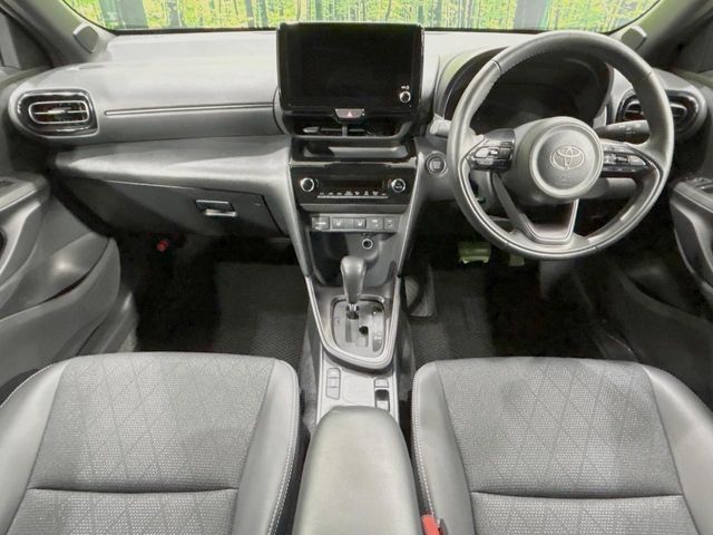 TOYOTA YARIS CROSS 2025