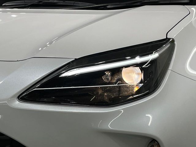 TOYOTA YARIS CROSS 2025