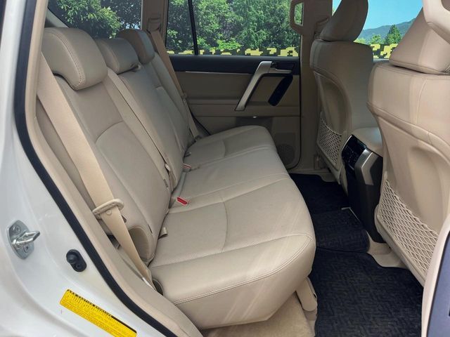 TOYOTA LANDCRUISER PRADO 2023