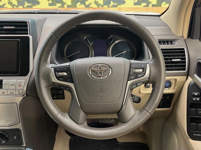 TOYOTA LANDCRUISER PRADO 2023