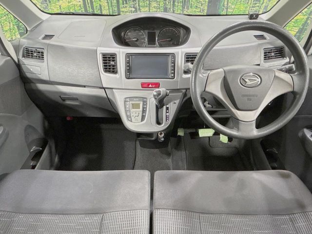 DAIHATSU MOVE CUSTOM 2011