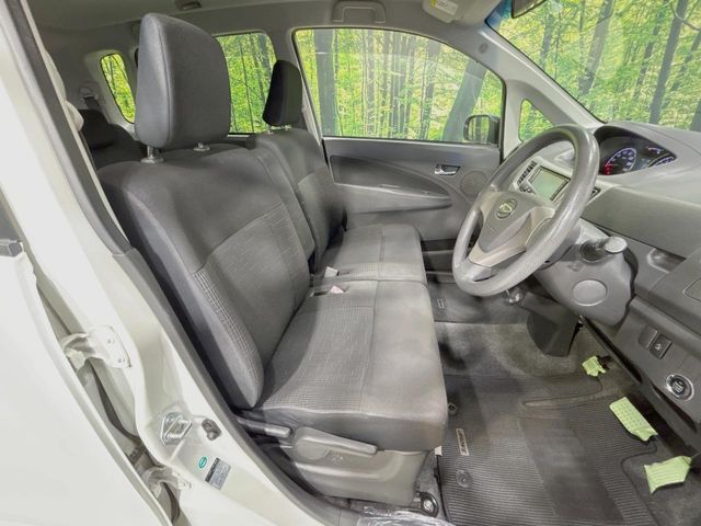 DAIHATSU MOVE CUSTOM 2011