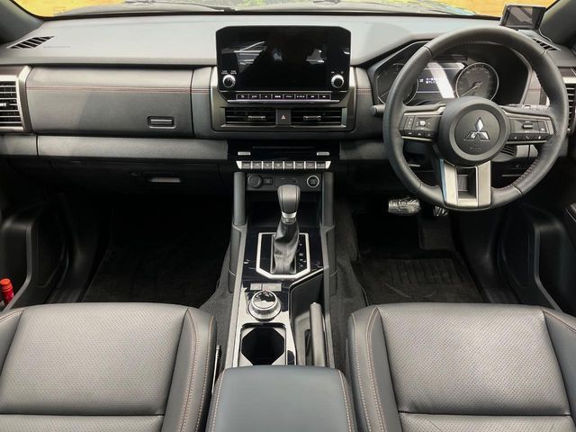 MITSUBISHI TRITON 2024