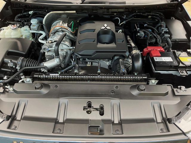 MITSUBISHI TRITON 2024