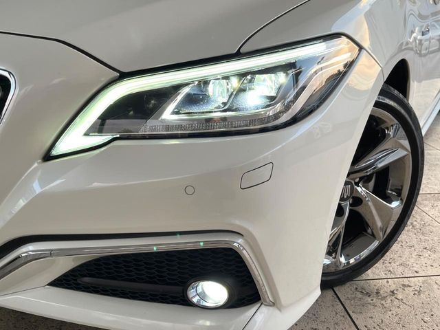 TOYOTA CROWN sedan hybrid 2019