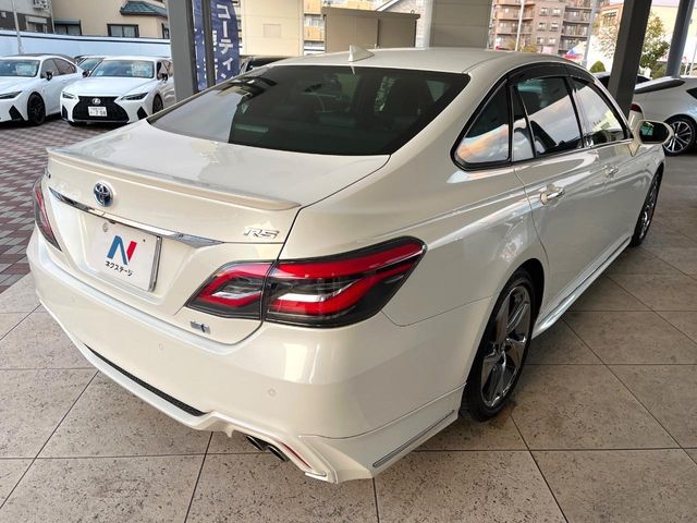 TOYOTA CROWN sedan hybrid 2019