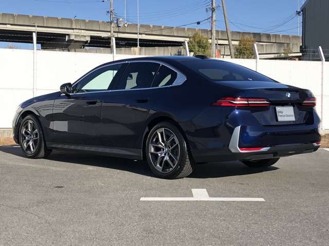 BMW BMW 5series sedan 2023