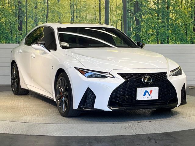 TOYOTA LEXUS IS300h 2023