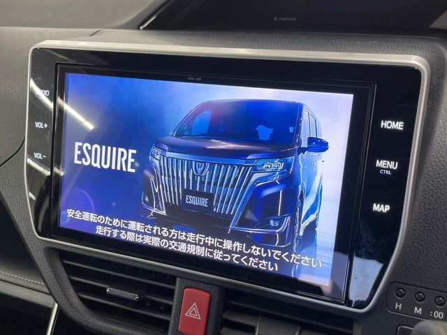 TOYOTA ESQUIRE 2018