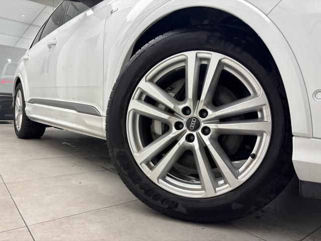 AUDI AUDI  Q7 2024
