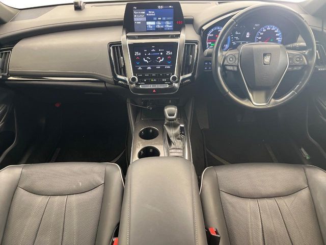 TOYOTA CROWN sedan hybrid 2018