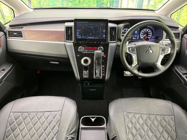 MITSUBISHI DELICA D:5 4WD 2024