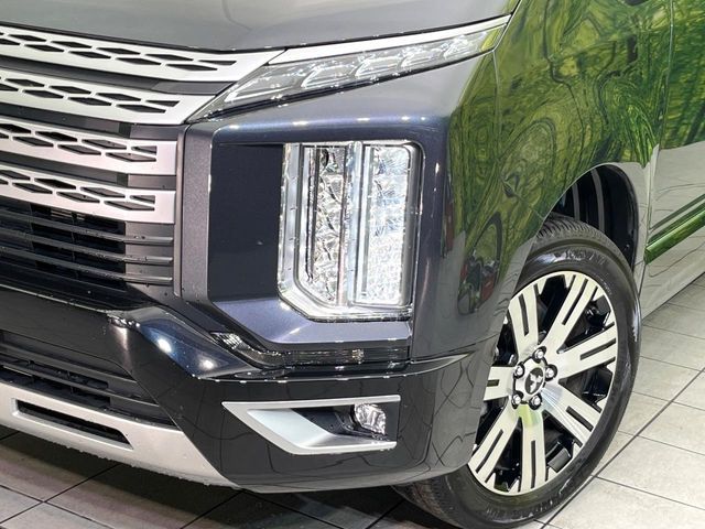 MITSUBISHI DELICA D:5 4WD 2024