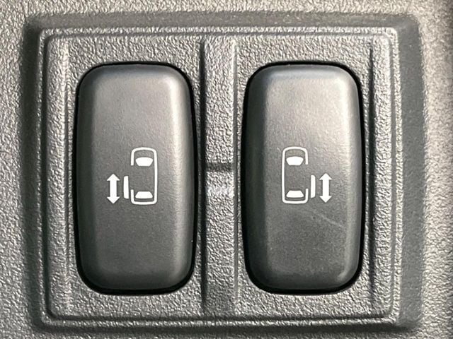 MITSUBISHI DELICA D:5 4WD 2018