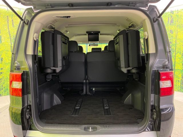 MITSUBISHI DELICA D:5 4WD 2018