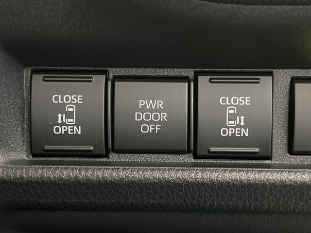 TOYOTA SIENTA HYBRID 2023