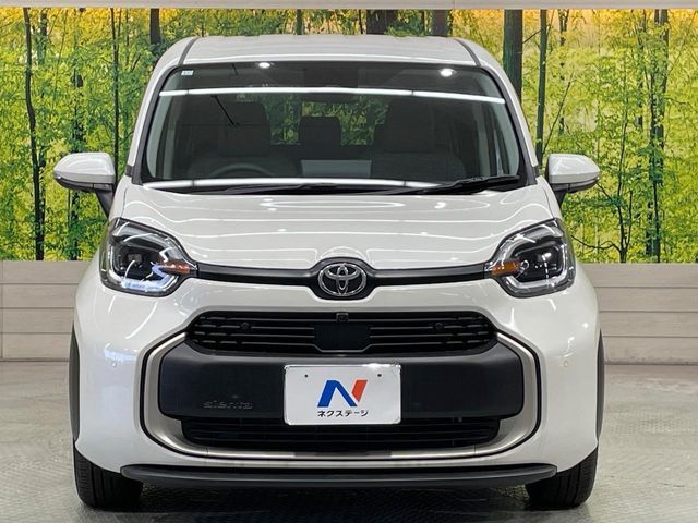 TOYOTA SIENTA HYBRID 2023