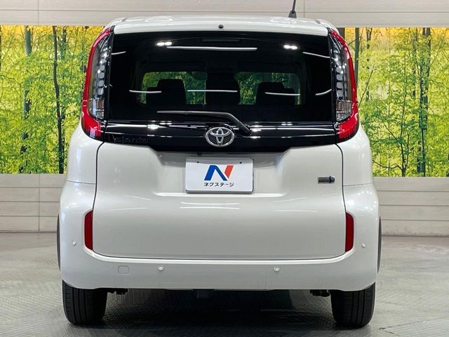 TOYOTA SIENTA HYBRID 2023