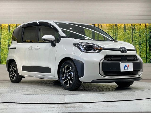 TOYOTA SIENTA HYBRID 2023