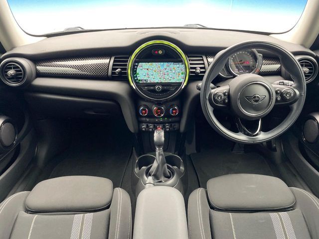 BMW MINI COOPER SD 2019