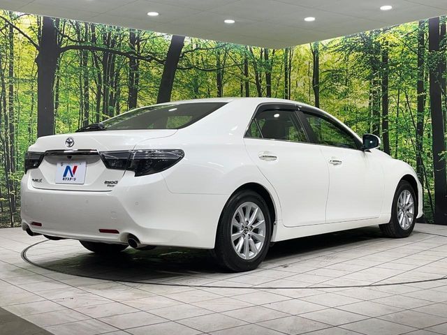TOYOTA MARK X 2017