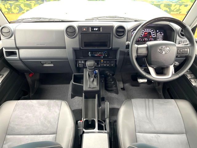 TOYOTA LANDCRUISER 70 2024