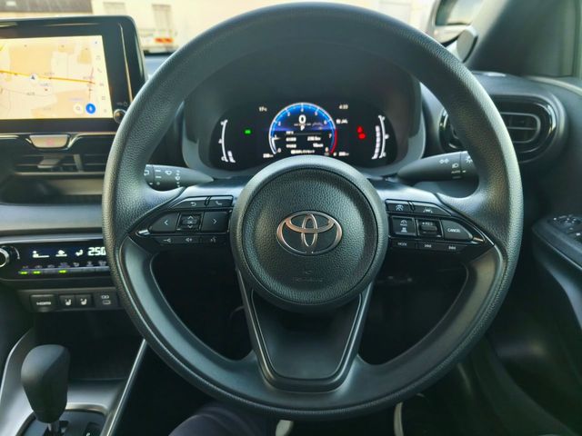 TOYOTA YARIS 2025