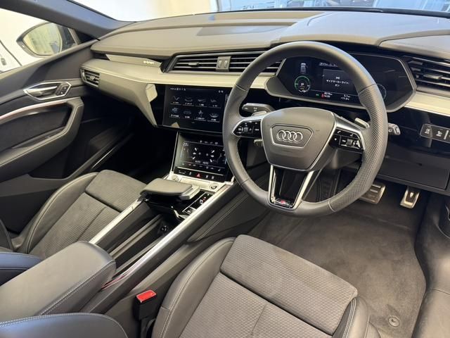 AUDI AUDI Q8 e-tron 2023