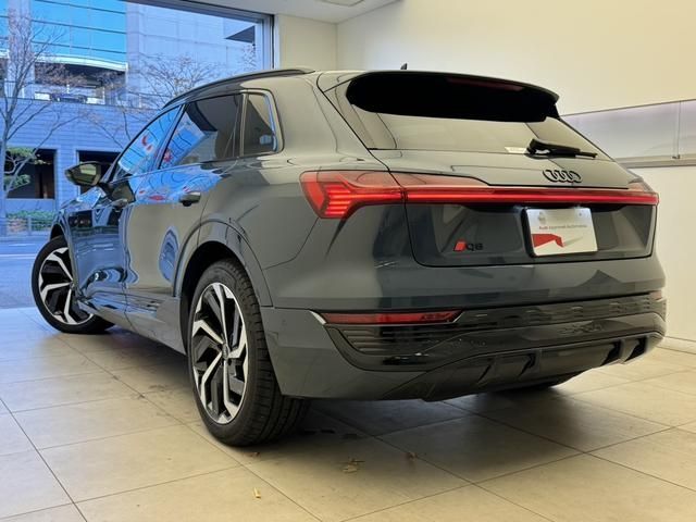 AUDI AUDI Q8 e-tron 2023