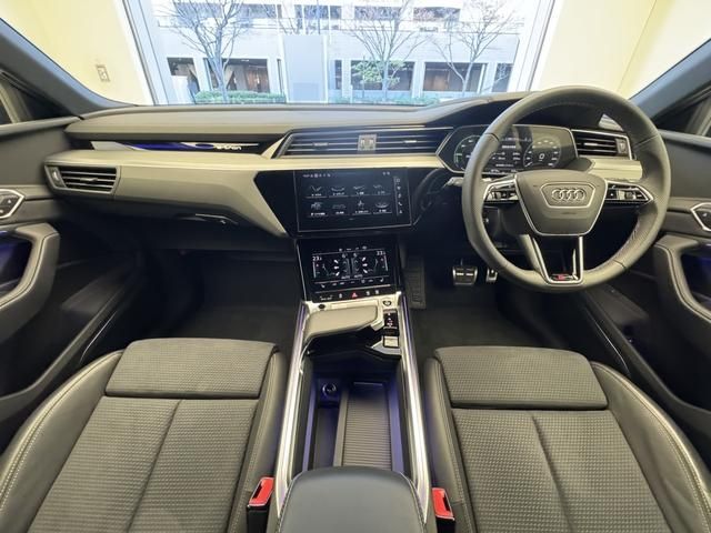 AUDI AUDI Q8 e-tron 2023