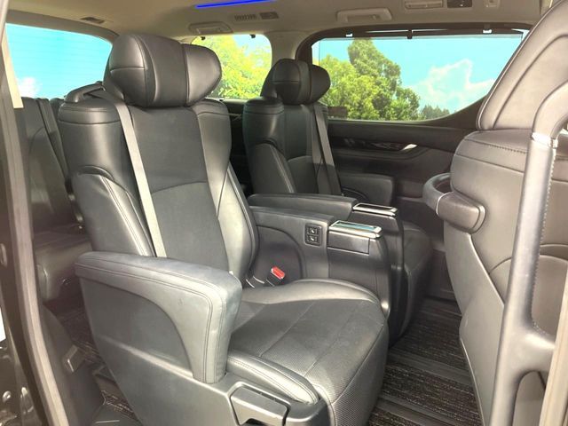 TOYOTA VELLFIRE 2018