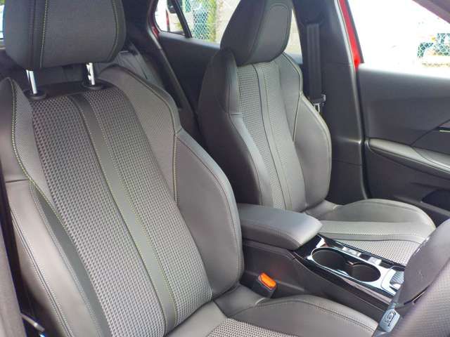 PEUGEOT PEUGEOT e-2008 2025