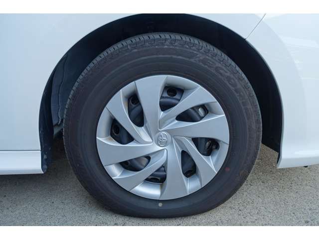 TOYOTA YARIS HYBRID 2023