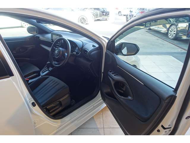 TOYOTA YARIS HYBRID 2023