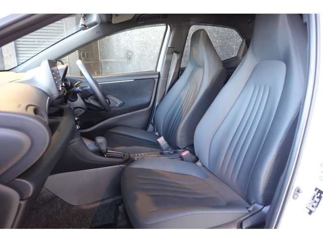 TOYOTA YARIS HYBRID 2023