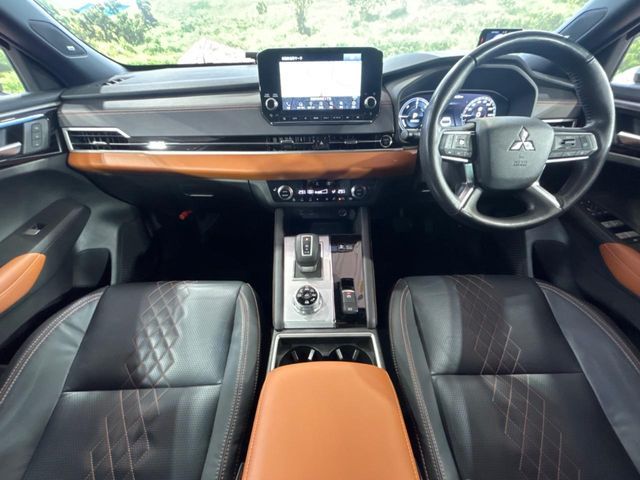 MITSUBISHI OUTLANDER PHEV 2022