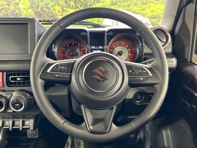 SUZUKI JIMNY NOMADE 2025