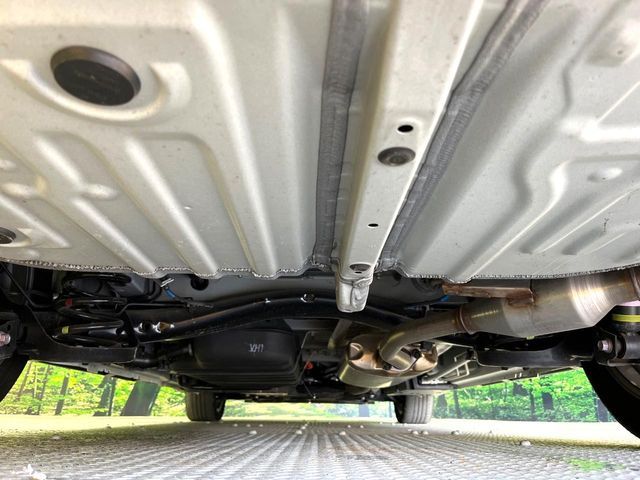 TOYOTA VOXY HYBRID 2024