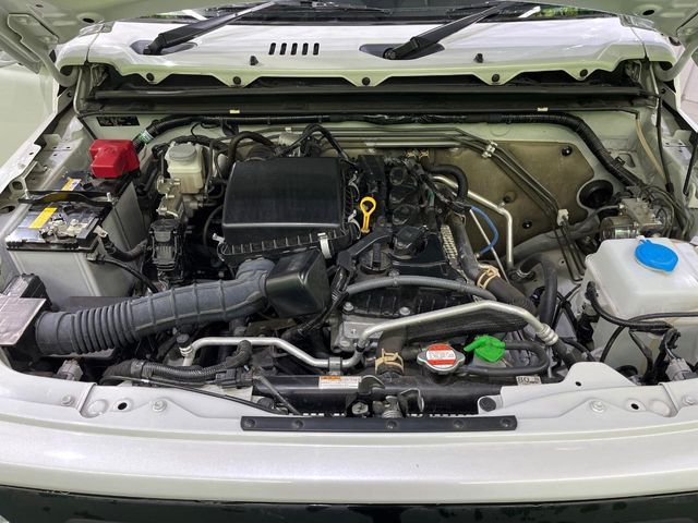 SUZUKI JIMNY SIERRA 2023